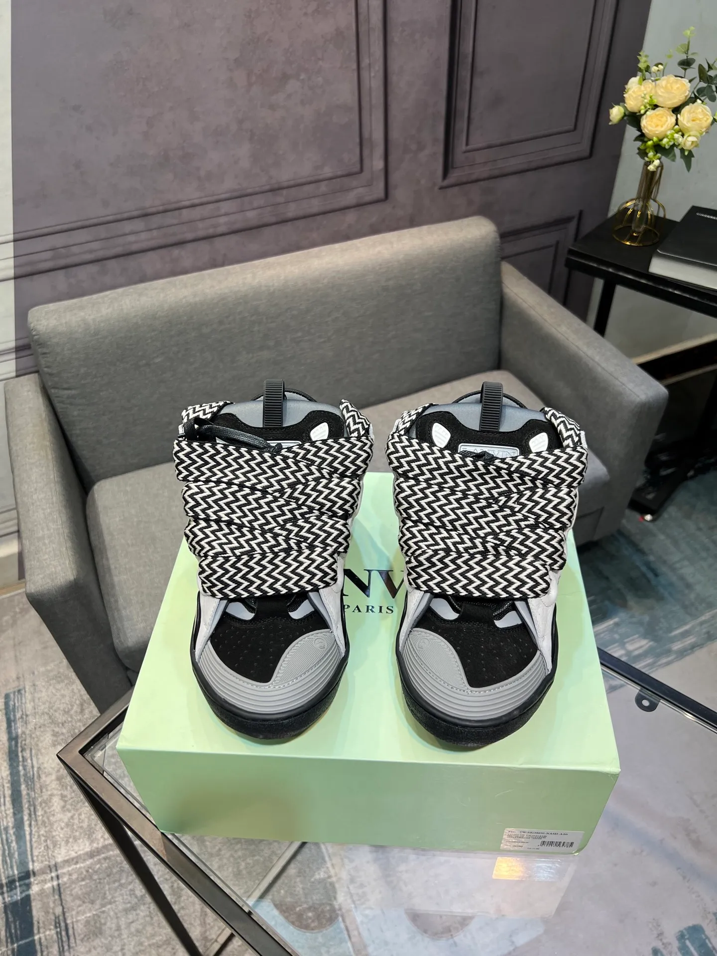 Men's men's shoes💰780 [LANVIN] Latest lace-up fashionable casual sneakers for couples High-quality CLAY couple series‼ ️ The latest trendy products of the season 🌈Many bloggers have planted grass and purchased the original open-mold customization. The upper and outsole are sewn with mark threads without edge sealing. Multiple material splicing combination design. Very versatile for fashionable and casual wear. Comfortable on the feet. Recommended for self-retention (upper cowhide + cow suede + breathable mesh) inner foot pad cowhide exclusive original open-mold clear logo rubber outsole ⚠️36-44 yards (45 custom-made)